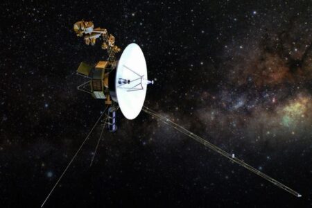 NASAの探査機「ボイジャー2号」の信号を検出、無事を確認