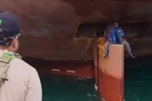 貨物船の舵に密航者！警察が4人のナイジェリア人を保護【ブラジル】