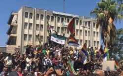 「アサド大統領は退陣しろ！」シリアで激しい反政府デモが勃発