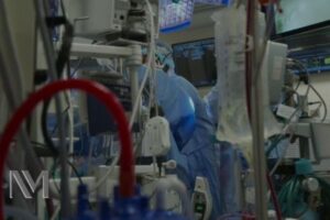 内臓の位置が逆になっている2人の患者、肺移植の手術に成功