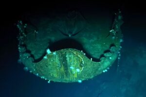 81年前のミッドウェー海戦で沈んだ「赤城」「加賀」など、日米の空母3隻の撮影に成功