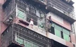 中国で5階からぶら下がる子供を発見、男性らが壁を登るなどして救助に成功【動画】
