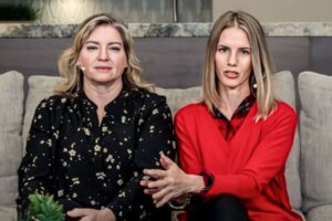 子育てのアドバイスをしていた人気YouTuberの女、児童虐待容疑で逮捕