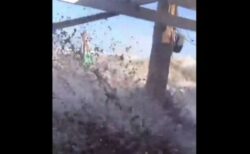 南アの海岸に高潮が発生、津波にように押し寄せる映像が恐ろしい【動画】