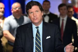 ロシアの国営放送、タッカー・カールソンの番組を放送予定