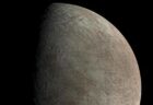 木星の衛星「エウロパ」の海に、生命に欠かせない炭素を発見