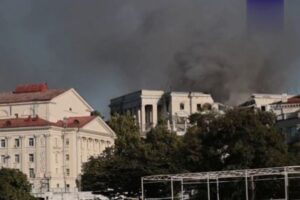 ウクライナによるロシア黒海艦隊の司令部への攻撃で、9人が死亡、2人の将官も負傷か