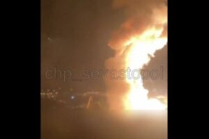 ウクライナ軍がクリミアの港湾施設を攻撃、ロシア軍の大型揚陸艦や潜水艦が損傷か