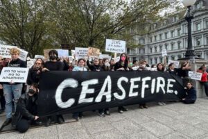【ガザ侵攻】ホワイトハウス前でユダヤ人らが停戦を求め抗議デモ、30人を逮捕
