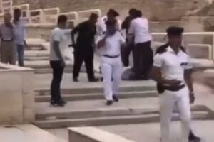 エジプトの警察官が、イスラエル人観光客に無差別に発砲、3人を射殺