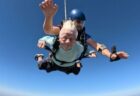 104歳の女性がスカイダイビング、世界最高齢【アメリカ】