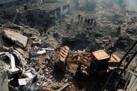 国連、ガザ地区の状況は「壊滅的」と警告、空爆で医療関係者も死亡