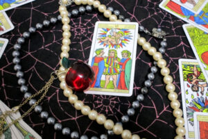 イギリスの大学が「魔法・オカルトサイエンス」の修士コースを開設