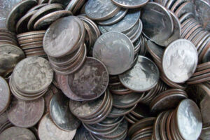 現金輸送トラックから10セント硬貨200万枚盗んだ一味が起訴される【アメリカ】