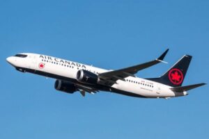 カナダの航空会社、体の不自由な男性に、車椅子を提供せずに降ろす