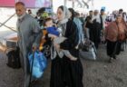 ガザ地区とエジプトの国境検問所が開通、負傷者や外国籍の人々が避難