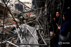 イスラエル軍がガザ地区南部への侵攻を準備か？ビラを投下し、避難するよう警告