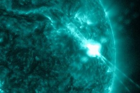 過去数年間で最も強力な太陽フレアを観測、NASAが画像を公開