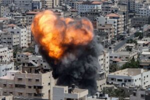 イスラエル軍のガザ地区への空爆、約半数が無誘導弾を使用か