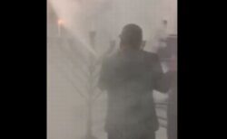 ポーランドの極右議員、「ハヌカ」の火を消すため、議会で消火器を噴霧する
