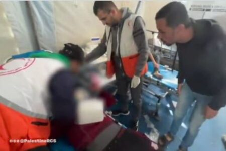 イスラエル軍が、ガザ地区にある赤新月社の救急センターに侵入、救急隊員を拘束