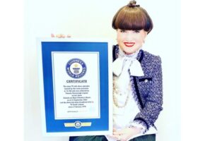 NYT紙が日本の最年長トークショーホストTeTsuko Kuroyanagiを紹介！ 驚きと称賛の声が寄せられる