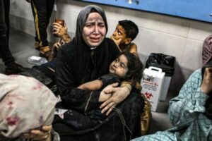 紛争開始から100日、イスラエル軍の激しい攻撃がガザ全土で続く