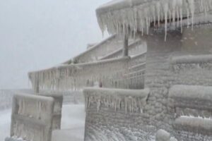 米全土で猛烈な冬の嵐、1週間で約90人が死亡