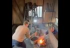 マーク・ザッカーバーグが日本の刀匠のもとで刀を作り、動画を公開