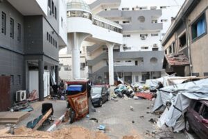 イスラエル軍がガザ北部の病院を包囲、医療関係者を拘束、多くの患者が死亡