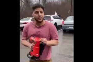 ネイル・ガンを持った男が、親パレスチナのデモ参加者を襲撃【カナダ】