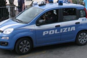 無免許で車を運転していた103歳の女性を逮捕、警察官もびっくり【イタリア】