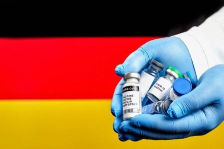 ドイツ人の男性が217回も新型コロナ・ワクチンを接種、研究結果を発表