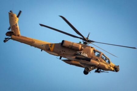 イスラエル軍がヘリを使い、支援物資を求めている人々を攻撃、21人が死亡【ガザ地区】