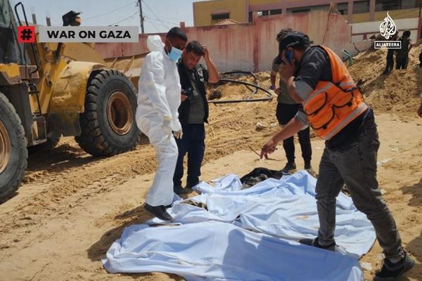 ガザ地区で390人以上の遺体を回収、イスラエル軍が生きたまま埋めた可能性
