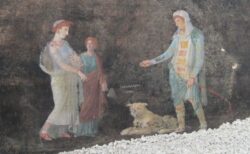 ポンペイの遺跡で、美しいフレスコ画を複数発見