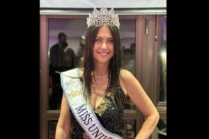 60才のアルゼンチン女性が、ミス・ユニバース・ブエノスアイレスに