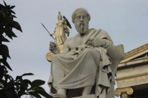 解読された古代の巻物に、亡くなる前のプラトンの様子が記されていた！