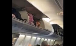 米・旅客機の収納棚に女性、横たわる姿を目撃【動画】