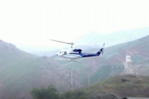 イランの大統領が乗ったヘリが悪天候で不時着、安否は不明