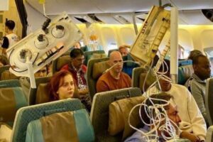 シンガポール航空の乱気流事故、6人が頭蓋骨と脳を損傷