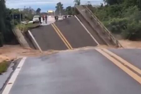 ブラジルで大雨により洪水や地滑りが発生、83人が死亡