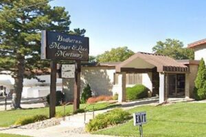 「死亡と認定された高齢女性が呼吸している！」葬儀屋が通報【アメリカ】