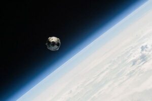 宇宙は男性よりも女性に向いている？ストレスに強い可能性