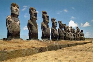 イースター島では人口過剰は起きていない？環境破壊を否定する説が浮上