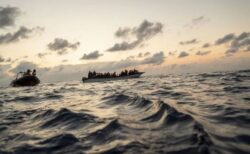 アフリカ北西部で移民を乗せた船が転覆、15人が死亡、150人以上が行方不明