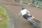 【パリ五輪】女子自転車ロードレースで転倒が続出、4度転んだ選手も【動画】