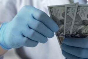 「フィリップモリス」がタバコ研究に資金提供、科学を操作していると非難