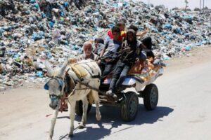 イスラエル軍がガザ南部に激しい攻撃、ハンユニスからは25万人が避難