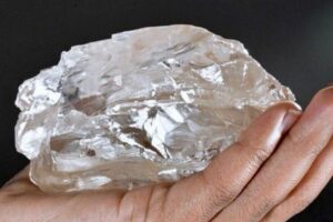 過去2番目に巨大なダイヤモンドの原石、ボツワナの鉱山で発見